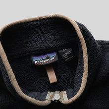 Load image into Gallery viewer, 2000's "PATAGONIA" SYNCHILLA MARSUPIAL (SZ XL / GOOD CONDITION)

