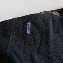 Load image into Gallery viewer, 2000's "PATAGONIA" SYNCHILLA MARSUPIAL (SZ XL / GOOD CONDITION)
