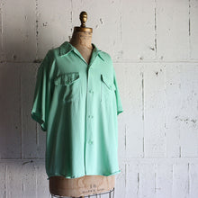 Load image into Gallery viewer, 1950&#39;s &quot;NAT NUST&quot; RAYON S/S SHIRT (BIG SIZE 17H / GOOD COLOR / MINT CONDITION)
