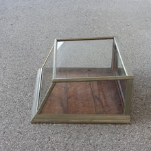画像をギャラリービューアに読み込む, ANTIQUE NICKEL GLASS SHOW CASE (P.J.KELLY N.Y)

