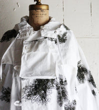 Load image into Gallery viewer, 1980&#39;s GERMAN MILITALY SNOW CAMO PARKA (SZ UNISEX / GOOD CONDITION)
