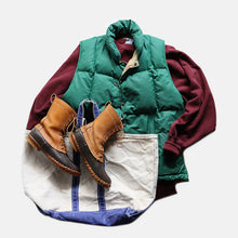 Load image into Gallery viewer, 1970&#39;s &quot;SIERRA DESIGNS&quot; DOWN VEST (SZ MEDIUM / GOOD CONDITION)
