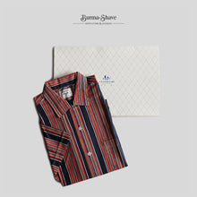 Load image into Gallery viewer, 1950's "CREST" OPEN COLLAR COTTON S/S SHIRT WITH BOX (SZ MEDIUM / DEADSTOCK)
