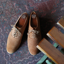 Load image into Gallery viewer, 1990&#39;s SUMMER SUEDE SHOES (SZ 9H / MINT CONDITION)
