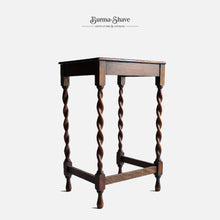 画像をギャラリービューアに読み込む, ANTIQUE TWIST FOOT WOODEN SIDE TABLE
