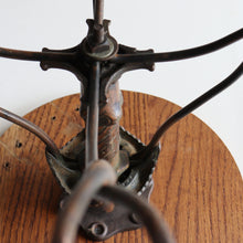 画像をギャラリービューアに読み込む, ANTIQUE  COPPER TWISTED WIRE STOOL
