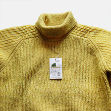 Load image into Gallery viewer, AROUND 1980&#39;s &quot;QUAKER MARINE SUPPLY CO.&quot; TURTLE NECK SWEATER (SZ LARGE / DEADSTOCK)
