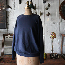 Load image into Gallery viewer, 1980&#39;s RAGLAN SLEEVE SWEAT SHIRT (SZ X-LARGE / GOOD CONDITION)
