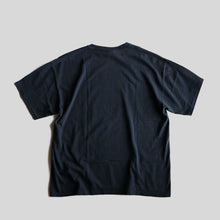 Load image into Gallery viewer, 2000's "GOLDEN RETRIEVER" BLACK COTTON T-SHIRT (SZ XL / MINT CONDITION)
