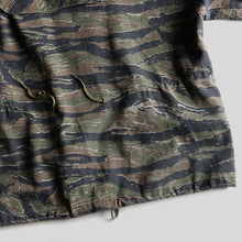 Load image into Gallery viewer, 1980's～ TIGER STRIPE ANORAK PARKA (SZ LARGE / GOOD CONDITION)
