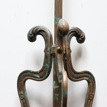 Load image into Gallery viewer, "EARLE DISPRAY FIX.CO.NY" DISPRAY RACK (BRASS / GOOD CONDITION)
