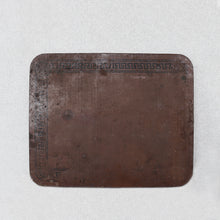 画像をギャラリービューアに読み込む, ANTIQUE "WABASH SCREEN DOOR CO." STOVE BASE
