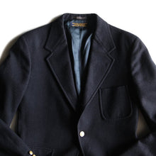 Load image into Gallery viewer, OLD &quot;BROOKS BROTHERS&quot; WOOL BLAZER (SMALL)

