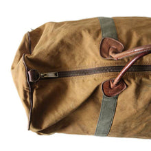 Load image into Gallery viewer, 1970&#39;s &quot;LLBEAN&quot; CANVAS DUFFLE BAG
