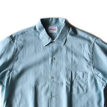 Load image into Gallery viewer, NOS 1960&#39;s &quot;SEDGEFIELD&quot; COTTON BOX SHIRTS (LARGE)
