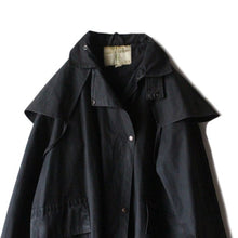 Load image into Gallery viewer, 1980&#39;s &quot;DRIZA-BONE&quot; OILED WAX CLASSIC RIDING COAT (MEDIUM)
