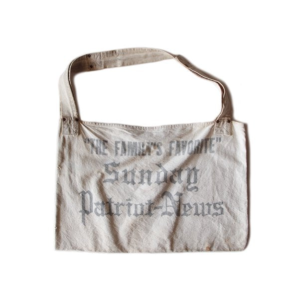 1940's ~ CANVAS NEWS PAPER SHOULDER BAG