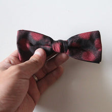 Load image into Gallery viewer, 1960&#39;s &quot;ROYAL&quot; DOT BOW TIE

