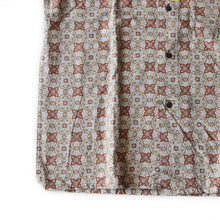 Load image into Gallery viewer, NOS 1960&#39;s &quot;SPORTSWEAR&quot; COTTON BOX SHIRT (MEDIUM)
