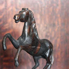 画像をギャラリービューアに読み込む, ANTIQUE JAPANNED HORSE BRASS ORNAMENT
