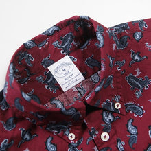 Load image into Gallery viewer, NOS &quot;BROOKS BROTHERS&quot; BD PAYSLEY SHIRT (MEDIUM)
