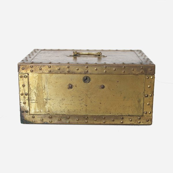 40% OFF ANTIQUE BRASS STRONG BOX
