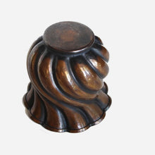Load image into Gallery viewer, ANTIQUE COPPER FLOWER POT
