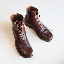 Load image into Gallery viewer, 1940&#39;s &quot;U.S.ARMY&quot; M-42 TYPE 2 MILITARY BOOTS (9HALF D)
