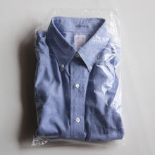 Load image into Gallery viewer, MADE IN USA &quot;BROOKS BROTHERS&quot; COTTON B.D.SHIRT (MEDIUM) MINT CONDITION
