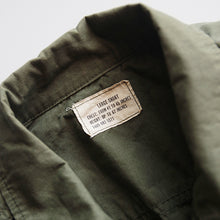 Load image into Gallery viewer, 1960&#39;s &quot;U.S.ARMY&quot; JUNGLE FATIGUE JACKET NON LIP (LARGE SHORT)
