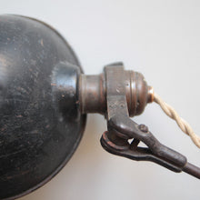 画像をギャラリービューアに読み込む, &quot;McCrosky Tool Corp.&quot; Vintage Industrial Lamp
